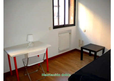 Mieszkanie do wynajęcia - Calle de Tenerife Madrid, Hiszpania, 160 m², 714 USD (2964 PLN), NET-90214568