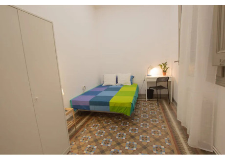 Mieszkanie do wynajęcia - Carrer de Balmes Barcelona, Hiszpania, 250 m², 595 USD (2304 PLN), NET-90214761