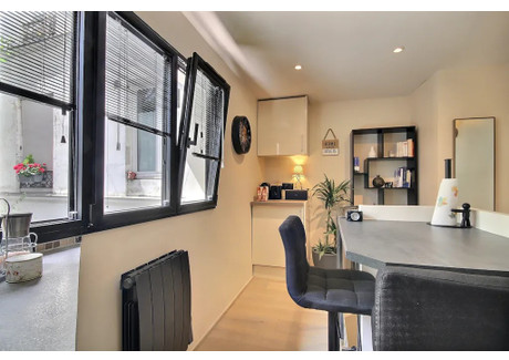 Mieszkanie do wynajęcia - Rue Tholozé Paris, Francja, 28 m², 1626 USD (6407 PLN), NET-90215195