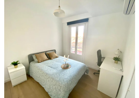 Mieszkanie do wynajęcia - Calle de Toledo Madrid, Hiszpania, 175 m², 682 USD (2626 PLN), NET-90215435