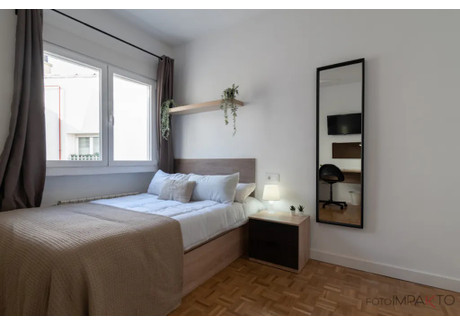 Mieszkanie do wynajęcia - Calle de los Cuatro Amigos Madrid, Hiszpania, 140 m², 757 USD (2981 PLN), NET-90215468