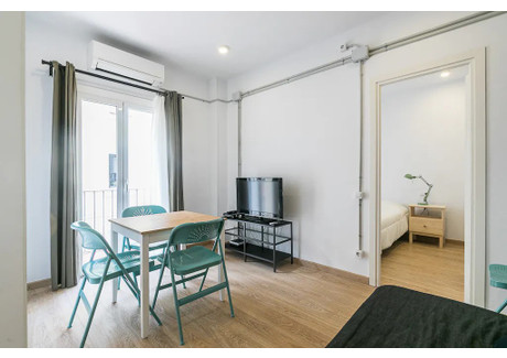 Mieszkanie do wynajęcia - Carrer de Vinaròs Barcelona, Hiszpania, 34 m², 1142 USD (4475 PLN), NET-90215984