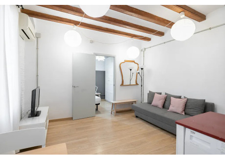 Mieszkanie do wynajęcia - Carrer de Vinaròs Barcelona, Hiszpania, 34 m², 1144 USD (4483 PLN), NET-90215980