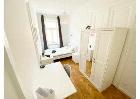 Mieszkanie do wynajęcia - Neustiftgasse Vienna, Austria, 76 m², 679 USD (2600 PLN), NET-90215993