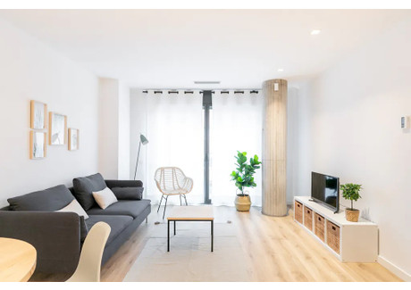 Mieszkanie do wynajęcia - Carrer de les Camèlies Barcelona, Hiszpania, 65 m², 1803 USD (7481 PLN), NET-90217358