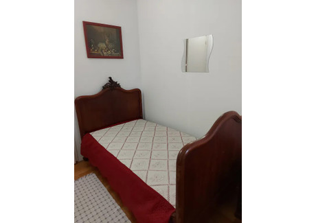 Mieszkanie do wynajęcia - Rua António Albino Machado Lisbon, Portugalia, 98 m², 546 USD (2266 PLN), NET-90218098