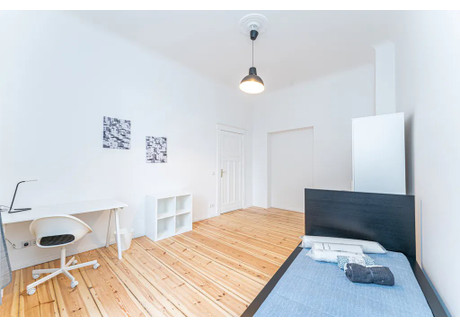 Mieszkanie do wynajęcia - Hermannstraße Berlin, Niemcy, 104 m², 856 USD (3431 PLN), NET-90218172