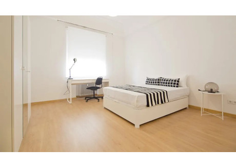 Mieszkanie do wynajęcia - Calle de la Princesa Madrid, Hiszpania, 234 m², 857 USD (3289 PLN), NET-90210524