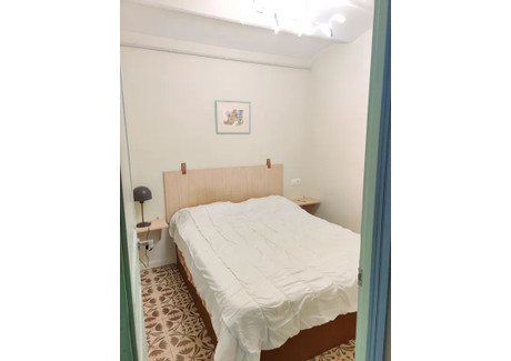 Mieszkanie do wynajęcia - Carrer de Grases Barcelona, Hiszpania, 65 m², 635 USD (2655 PLN), NET-90210659