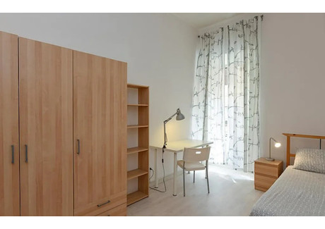 Mieszkanie do wynajęcia - Via Alessandria Rome, Włochy, 60 m², 625 USD (2613 PLN), NET-90210723