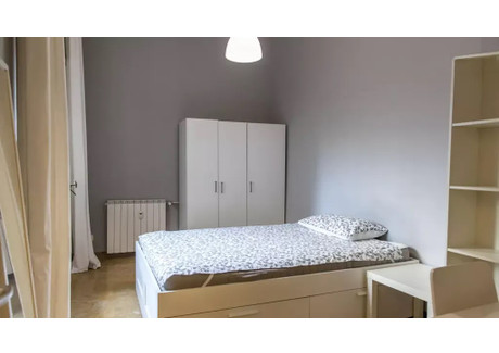 Mieszkanie do wynajęcia - Via Aquileia Rome, Włochy, 120 m², 933 USD (3650 PLN), NET-90210974