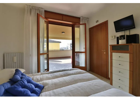 Mieszkanie do wynajęcia - Via Emilia Levante Bologna, Włochy, 45 m², 1692 USD (6785 PLN), NET-90211534