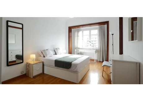 Mieszkanie do wynajęcia - Carrer de València Barcelona, Hiszpania, 153 m², 677 USD (2729 PLN), NET-90211699