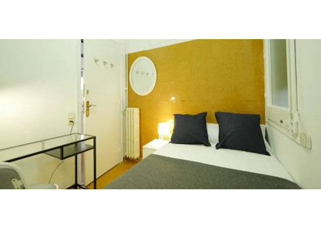 Mieszkanie do wynajęcia - Carrer de València Barcelona, Hiszpania, 153 m², 681 USD (2682 PLN), NET-90211738