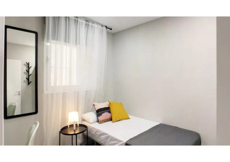 Mieszkanie do wynajęcia - Calle de José Abascal Madrid, Hiszpania, 81 m², 400 USD (1613 PLN), NET-90211862