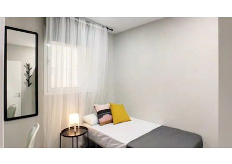 Mieszkanie do wynajęcia - Calle de José Abascal Madrid, Hiszpania, 81 m², 712 USD (2792 PLN), NET-90211862