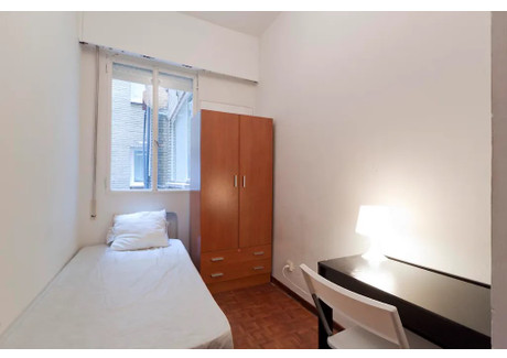 Mieszkanie do wynajęcia - Calle de Ferraz Madrid, Hiszpania, 120 m², 614 USD (2402 PLN), NET-90211920