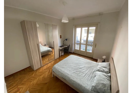 Mieszkanie do wynajęcia - Via Federico Ozanam Turin, Włochy, 120 m², 622 USD (2545 PLN), NET-90212054