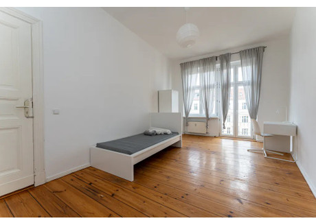 Mieszkanie do wynajęcia - Boxhagener Straße Berlin, Niemcy, 60 m², 836 USD (3420 PLN), NET-90212158