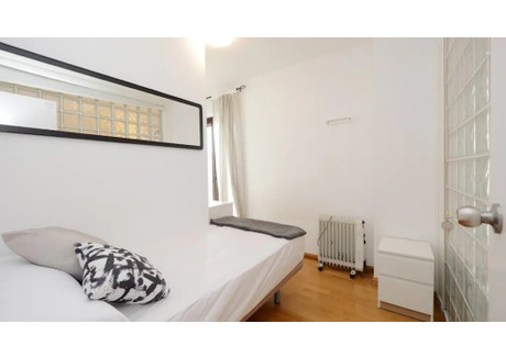 Mieszkanie do wynajęcia - Carrer de la Unió Barcelona, Hiszpania, 65 m², 752 USD (2909 PLN), NET-90212883