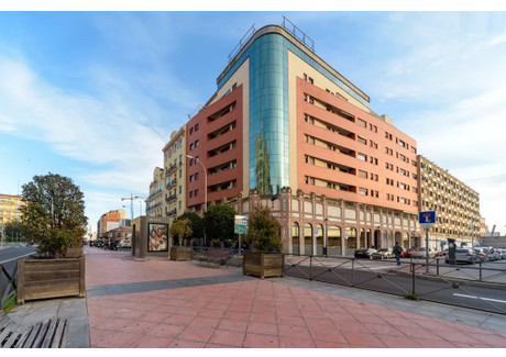 Mieszkanie do wynajęcia - Avenida de la Reina Victoria Madrid, Hiszpania, 65 m², 1397 USD (5408 PLN), NET-90213061