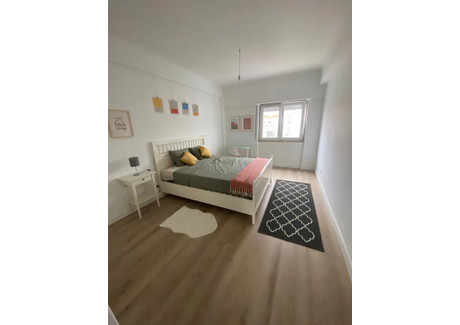 Mieszkanie do wynajęcia - Rua Tomás da Anunciação Odivelas, Portugalia, 120 m², 722 USD (2996 PLN), NET-90225365