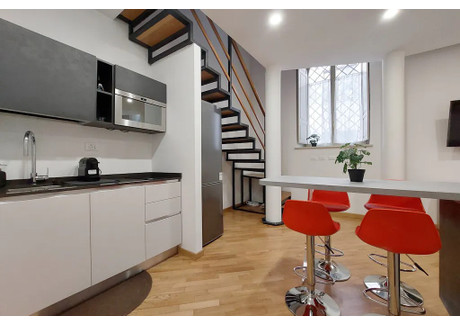 Mieszkanie do wynajęcia - Via di San Nicola da Tolentino Rome, Włochy, 81 m², 2786 USD (11 228 PLN), NET-90225513