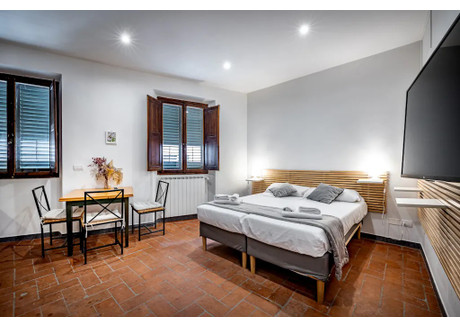 Mieszkanie do wynajęcia - Via dei Pilastri Florence, Włochy, 30 m², 1455 USD (5920 PLN), NET-90226056