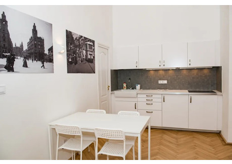 Mieszkanie do wynajęcia - Nagykörút Budapest, Węgry, 40 m², 800 USD (3280 PLN), NET-90226835