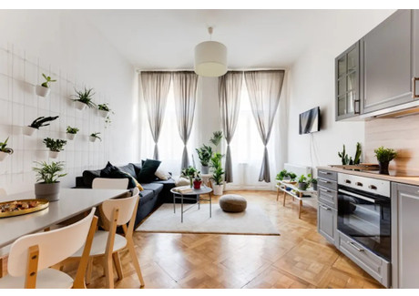 Mieszkanie do wynajęcia - Štěpánská Prague, Czechy, 100 m², 2881 USD (11 438 PLN), NET-90227489