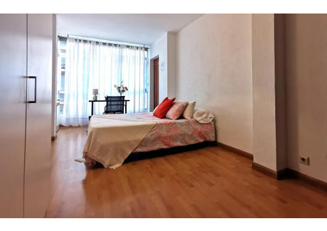 Mieszkanie do wynajęcia - Calle de Francisco Silvela Madrid, Hiszpania, 200 m², 621 USD (2578 PLN), NET-90227926