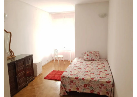 Mieszkanie do wynajęcia - Calle de Guzmán el Bueno Madrid, Hiszpania, 180 m², 619 USD (2567 PLN), NET-90228508