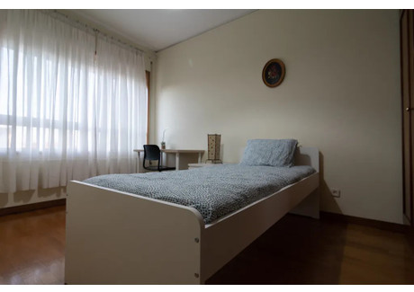 Mieszkanie do wynajęcia - Avenida de Fernão de Magalhães Porto, Portugalia, 180 m², 494 USD (2050 PLN), NET-90229031