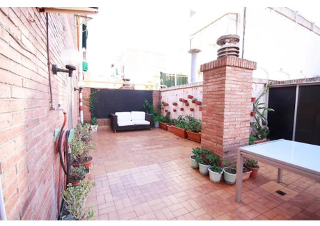 Mieszkanie do wynajęcia - Carrer de Sant Fructuós Barcelona, Hiszpania, 100 m², 615 USD (2514 PLN), NET-90229314