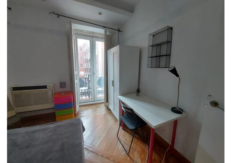 Mieszkanie do wynajęcia - Calle de San Bernardo Madrid, Hiszpania, 180 m², 649 USD (2498 PLN), NET-90220488