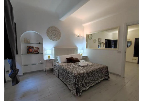 Mieszkanie do wynajęcia - Via della Spada Florence, Włochy, 65 m², 1782 USD (7447 PLN), NET-90221648