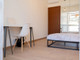 Mieszkanie do wynajęcia - Via Donatello Milan, Włochy, 100 m², 957 USD (3770 PLN), NET-90222123