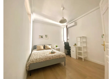 Mieszkanie do wynajęcia - Calle de Toledo Madrid, Hiszpania, 175 m², 516 USD (2140 PLN), NET-90222636