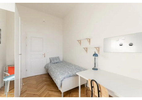 Mieszkanie do wynajęcia - náměstí Kinských Prague, Czechy, 118 m², 808 USD (3184 PLN), NET-90222669