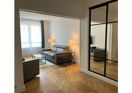 Mieszkanie do wynajęcia - Rue Mesnil Paris, Francja, 68 m², 5975 USD (24 081 PLN), NET-90223767