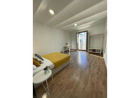 Mieszkanie do wynajęcia - Carrer Nou de la Rambla Barcelona, Hiszpania, 77 m², 731 USD (3035 PLN), NET-90234262