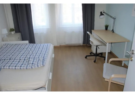 Mieszkanie do wynajęcia - Sokolská Prague, Czechy, 90 m², 835 USD (3290 PLN), NET-90234672