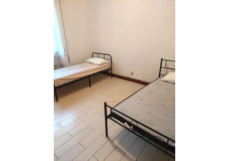 Mieszkanie do wynajęcia - Via Roberto De Visiani Padova, Włochy, 100 m², 676 USD (2770 PLN), NET-90234826