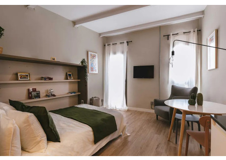 Dom do wynajęcia - Carrer de Freixures Barcelona, Hiszpania, 30 m², 1239 USD (5068 PLN), NET-90235455