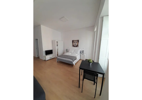 Mieszkanie do wynajęcia - Rua de Cedofeita Porto, Portugalia, 30 m², 869 USD (3487 PLN), NET-90235677