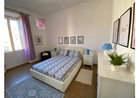 Mieszkanie do wynajęcia - Via La Spezia Rome, Włochy, 64 m², 1406 USD (5752 PLN), NET-90235734