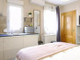 Mieszkanie do wynajęcia - Calle de Rosa de Silva Madrid, Hiszpania, 220 m², 811 USD (3270 PLN), NET-90235885