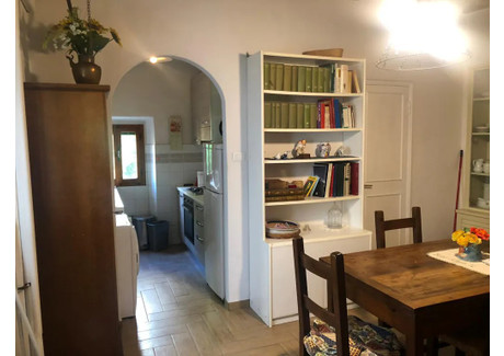 Mieszkanie do wynajęcia - Borgo Allegri Florence, Włochy, 66 m², 1480 USD (5787 PLN), NET-90236275