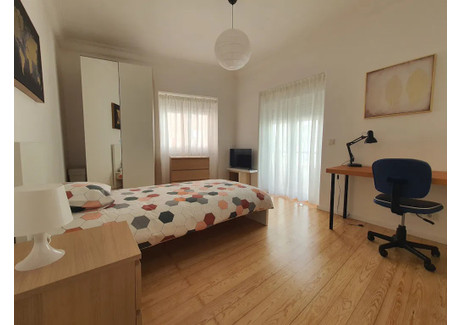 Mieszkanie do wynajęcia - Rua Egas Moniz Oeiras, Portugalia, 75 m², 563 USD (2352 PLN), NET-90236903