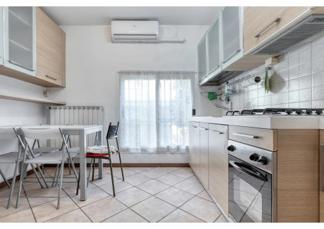 Mieszkanie do wynajęcia - Via Piave Bologna, Włochy, 48 m², 1196 USD (4711 PLN), NET-90236980